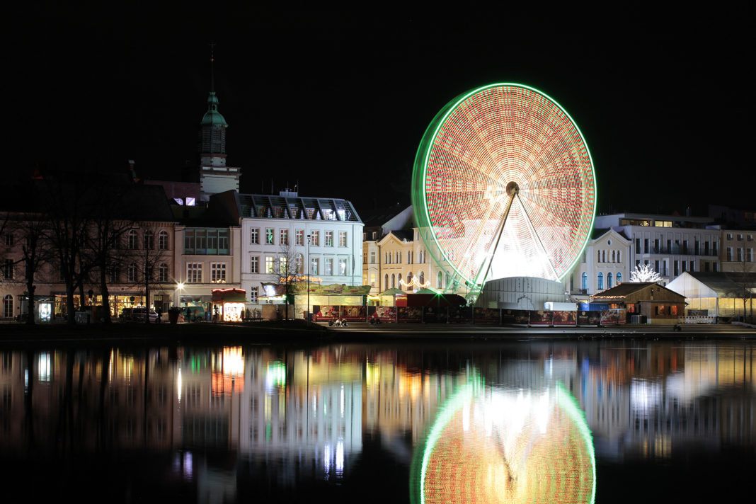 Trotz 2G: Schweriner Weihnachtsmarkt wird fortgesetzt | 1