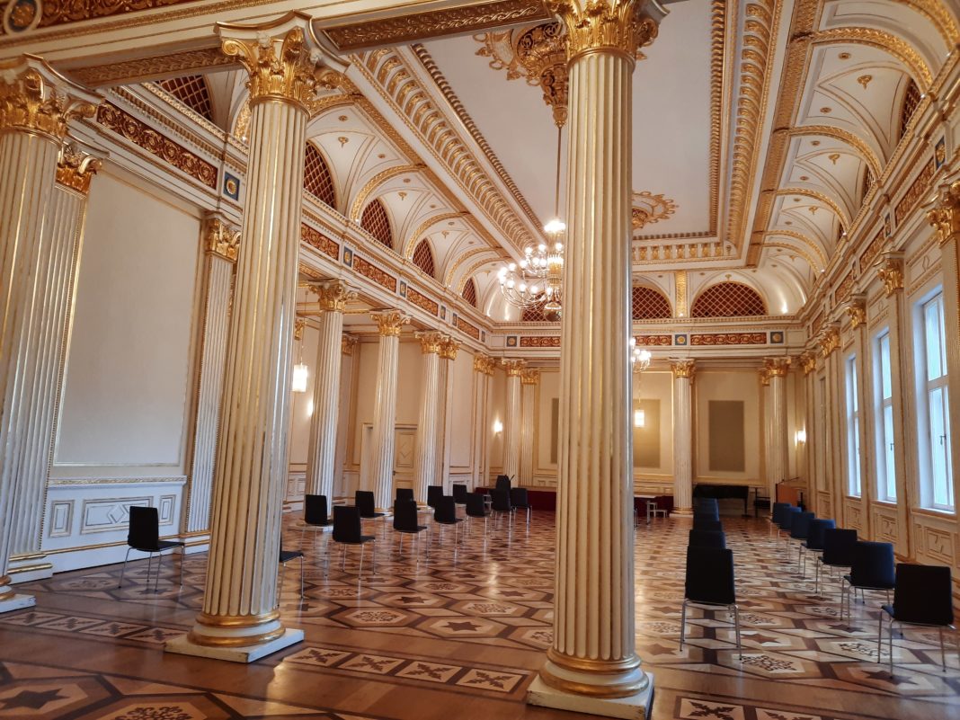 „Goldener Saal“ im Neustädtischen Palais wird Trauort des Standesamtes | 1
