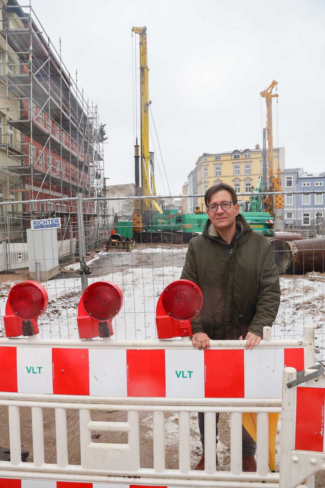 Zwei Bohrgeräte an der Wallstraße und Tempokontrolle auf Ausweichstrecke | 1