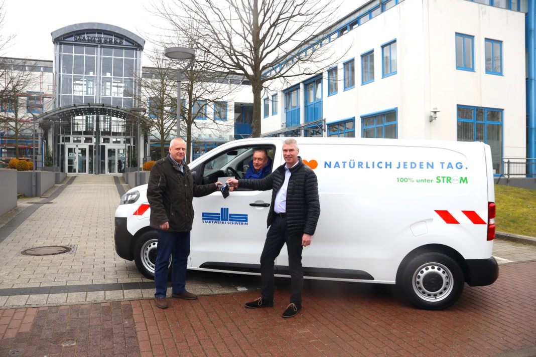 Neuer E-Transporter vergrößert umweltfreundlichen Fuhrpark | 1