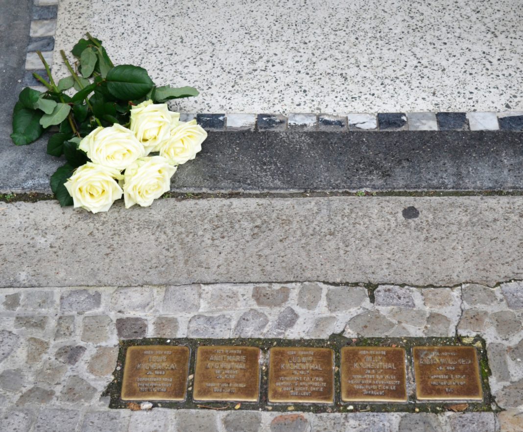 Gunter Demnig verlegt zum achtem Mal Stolpersteine in Schwerin | 1