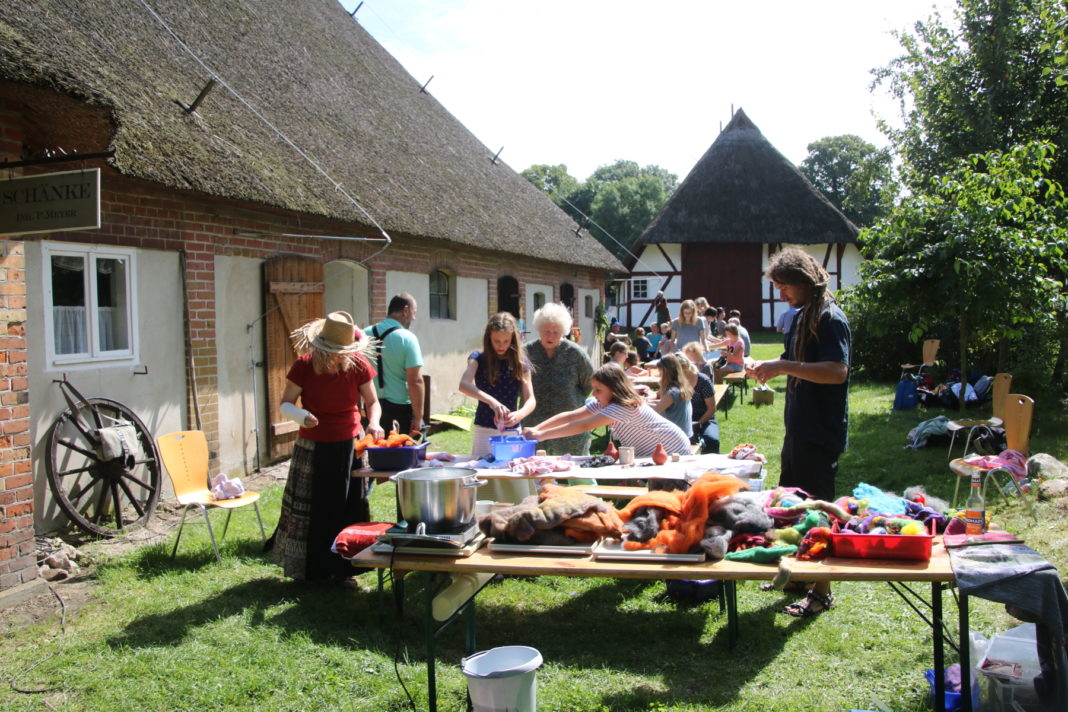 Spielen, basteln und bauen im Freilichtmuseum Mueß | 1