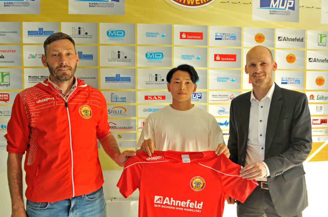 Seki Kanta verstärkt den FC Mecklenburg | 1