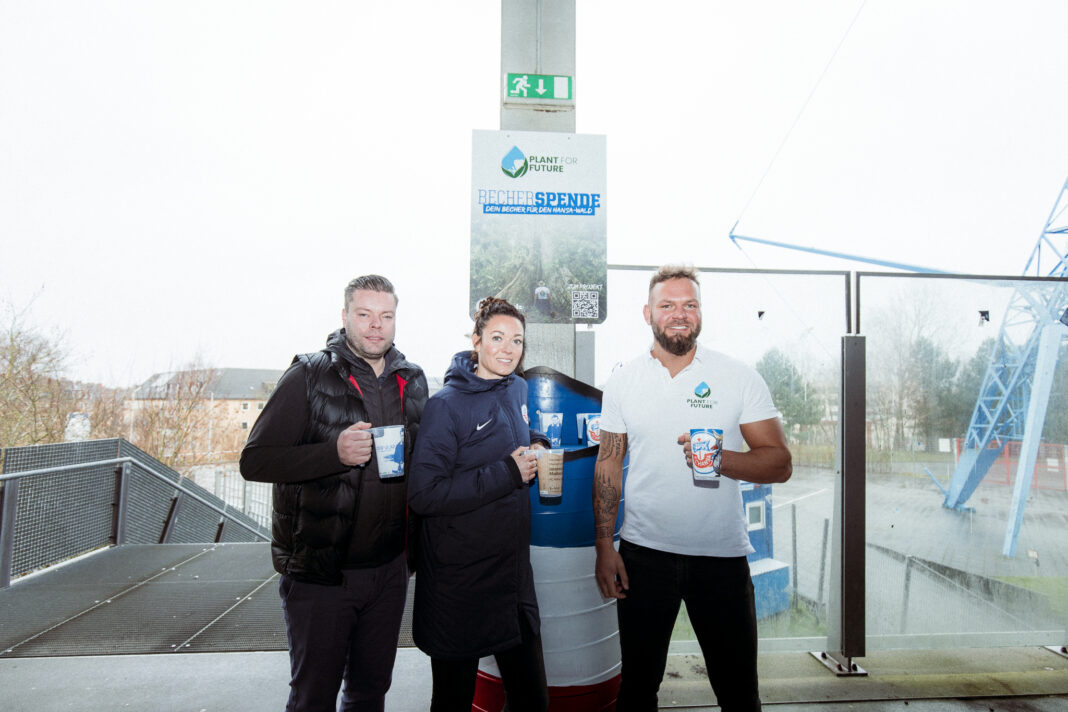 Becher-Pfand für Bäume: F.C. Hansa Rostock unterstützt Felix Langberg und Marteria bei "Plant for Future" | 1