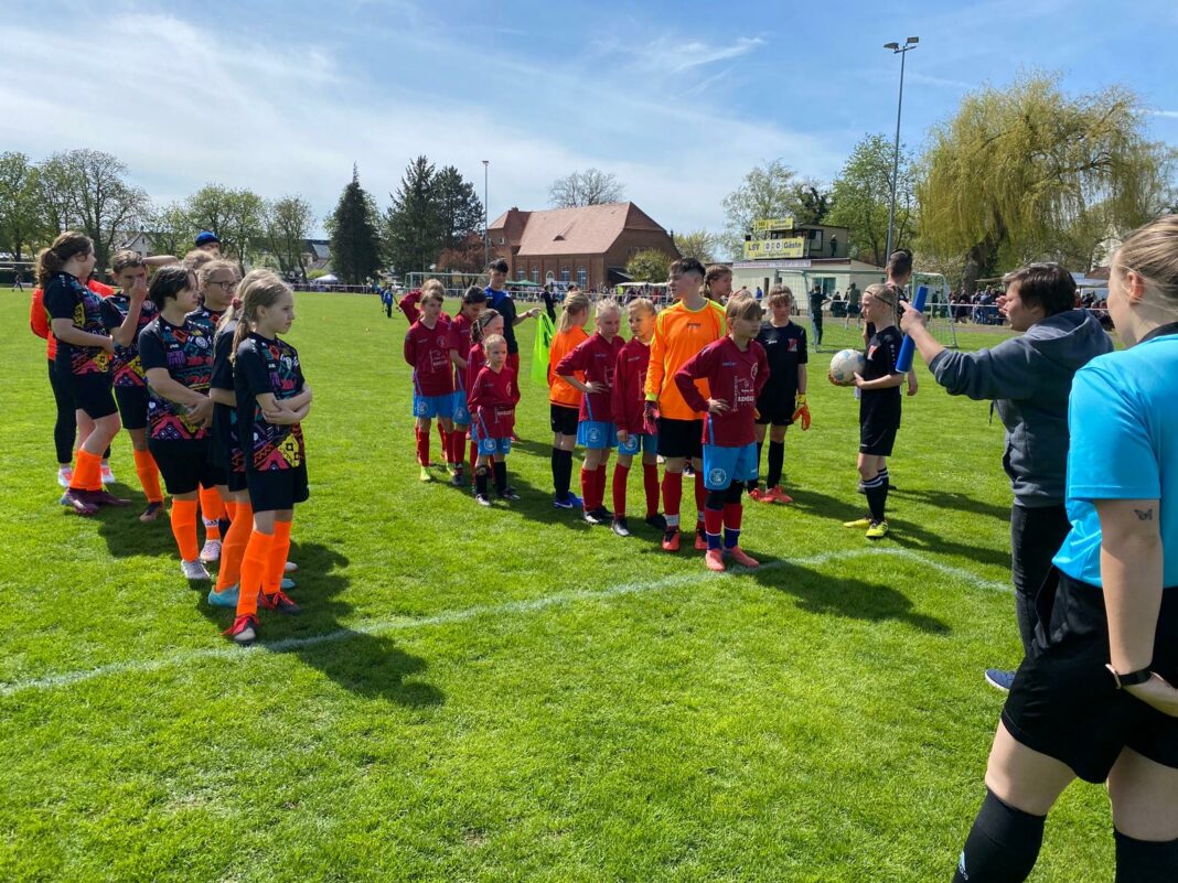 Am Tag des Mädchenfußballs Finale erreicht | 1