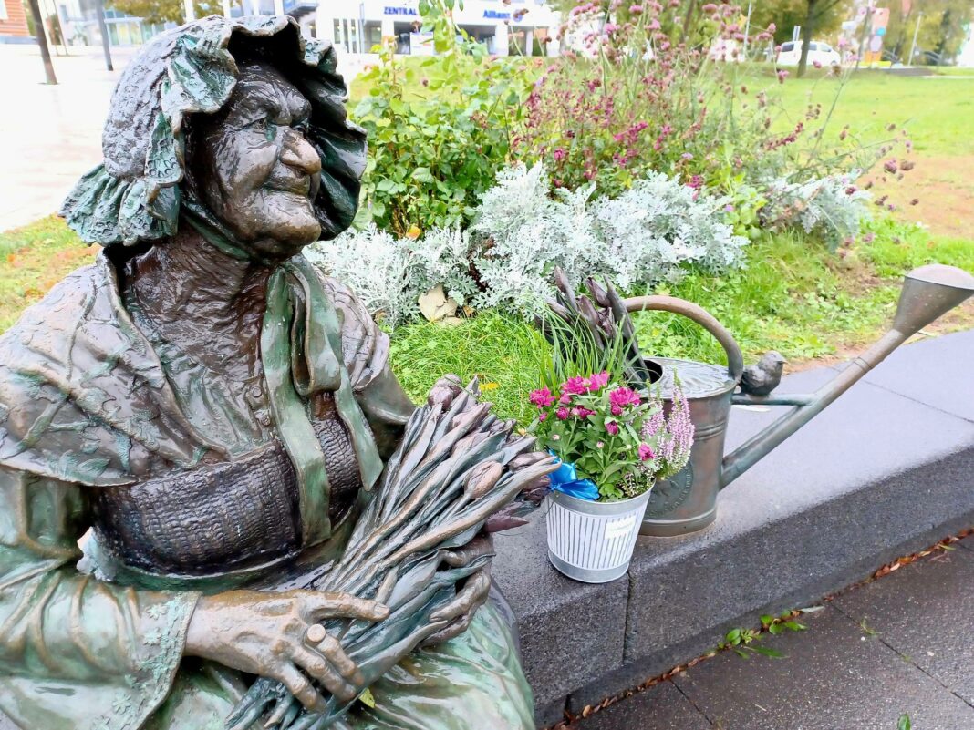 Ein Blumengruß für Blumenfrau Bertha Klingberg | 1
