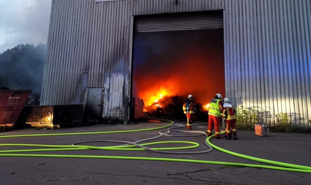 Lagerhallenbrand verursacht Schaden von 25.000 Euro | 1