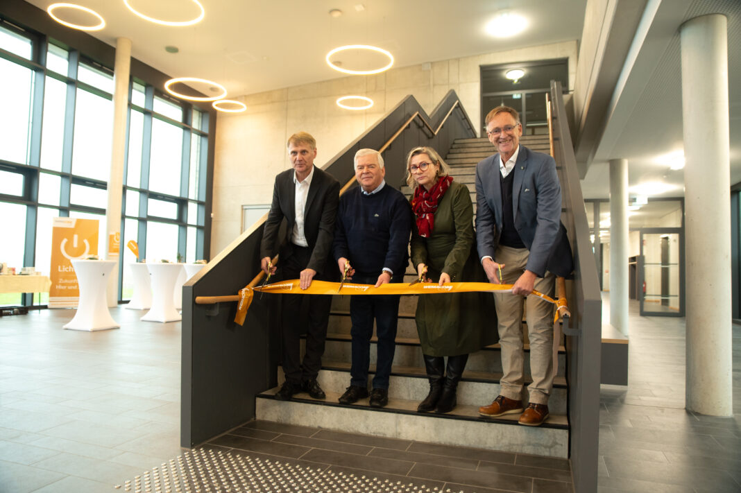 Breitbandausbau: Schulcampus in Zarrentin surft mit Lichtgeschwindigkeit | 1