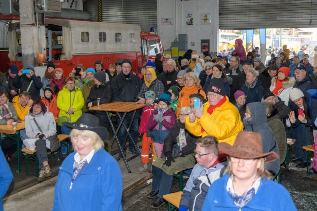 Voller Erfolg für Benefiz- und Trödelmarkt im Eisenbahnmuseum | 1