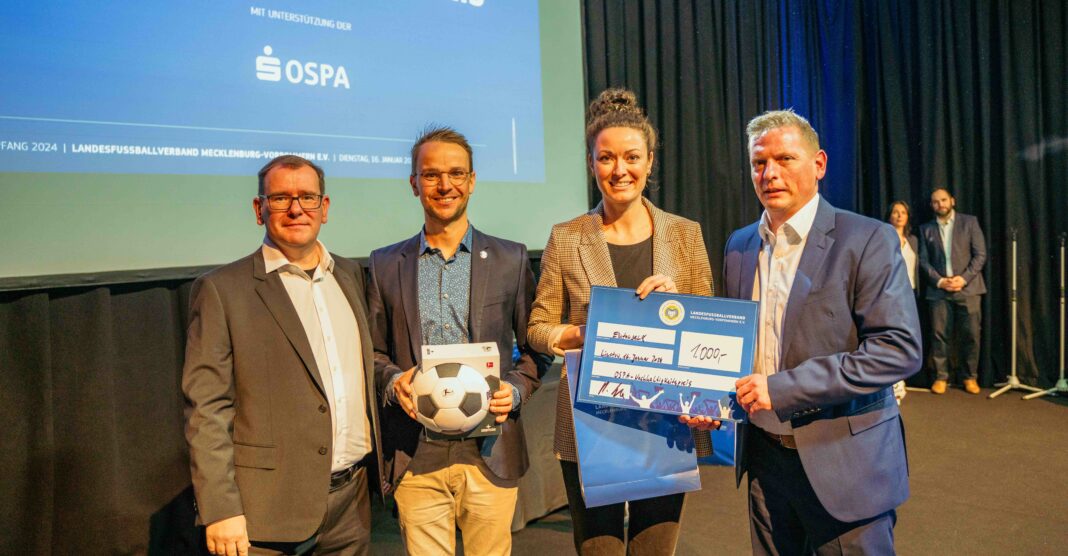 F.C. Hansa Rostock mit „Nachhaltigkeitspreis“ ausgezeichnet | 1