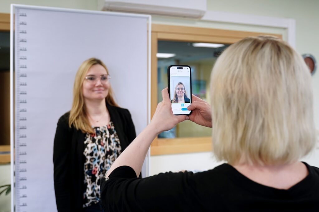 Ab 1. Mai für Pässe und Ausweise nur noch digitale Lichtbilder erlaubt ...