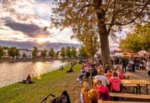 Rummel, Musik und Lichterglanz: Schwerin feiert die neue Altstadtfete