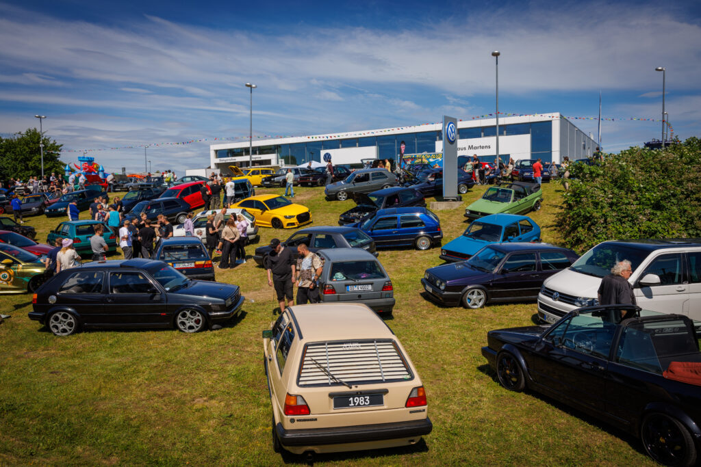 „Bass und Benzin“: Autohaus Martens in Grevesmühlen wird zum Festivalgelände 3 „Bass und Benzin“: Autohaus Martens in Grevesmühlen wird zum Festivalgelände | 3
