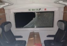 31-Jährige beschädigt Scheibe in ICE und zieht Notbremse